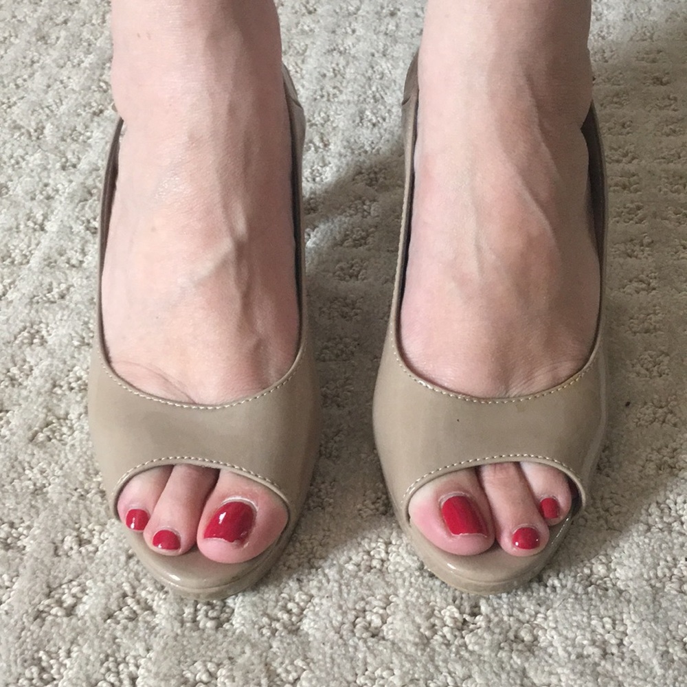 Bandolino Nude Open Toe Heel